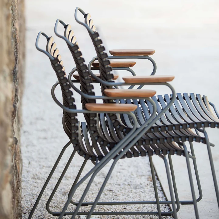 HOUE - CLICK Outdoor Dining Armlehnstuhl mit niedriger Lehne