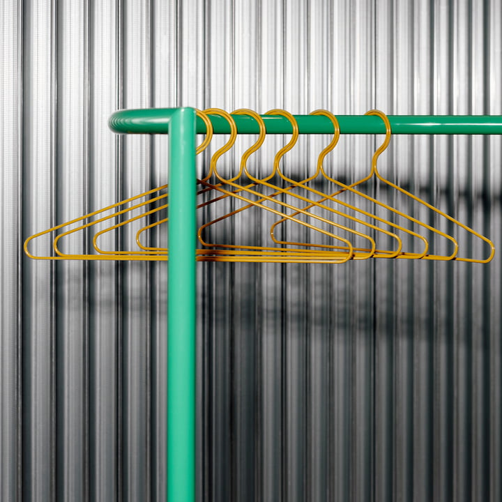 Colour Rack Garderobenständer von HAY