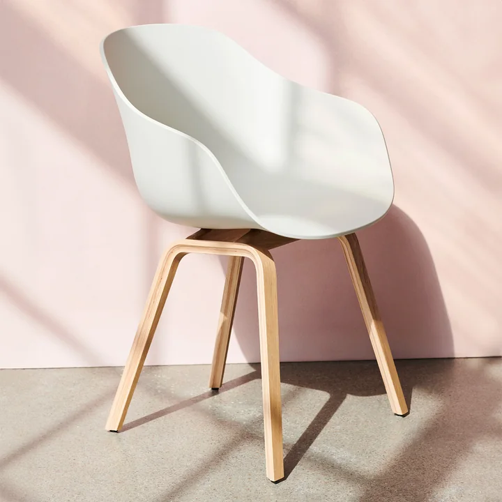 HAY - About a Chair AAC 222, Eiche lackiert / white 2.0 