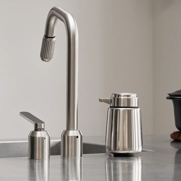 Vipp - 9 Seifenspender, edelstahl