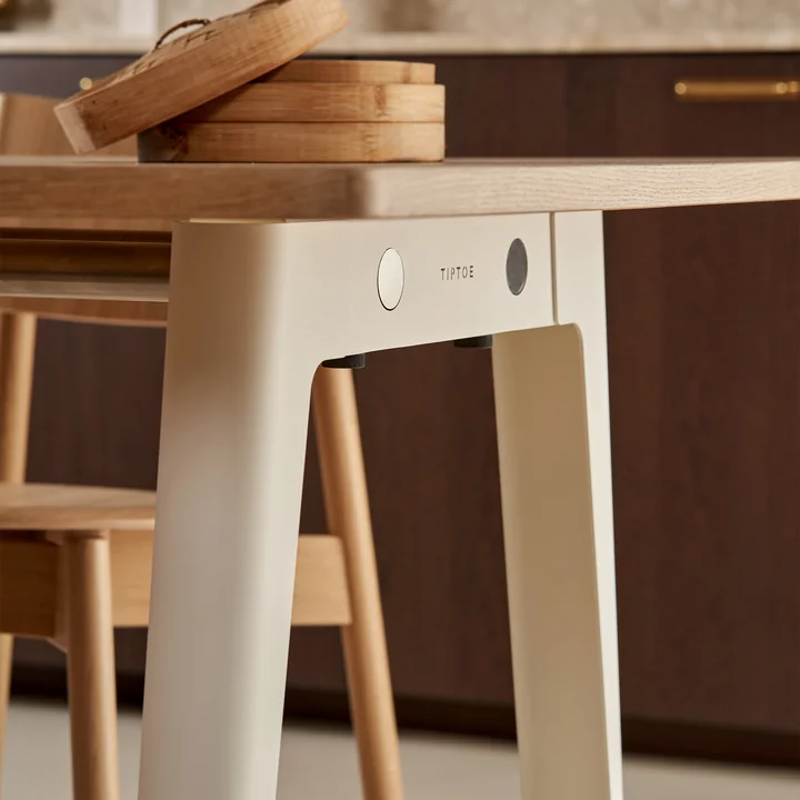 TipToe - NEW MODERN Schreibtisch