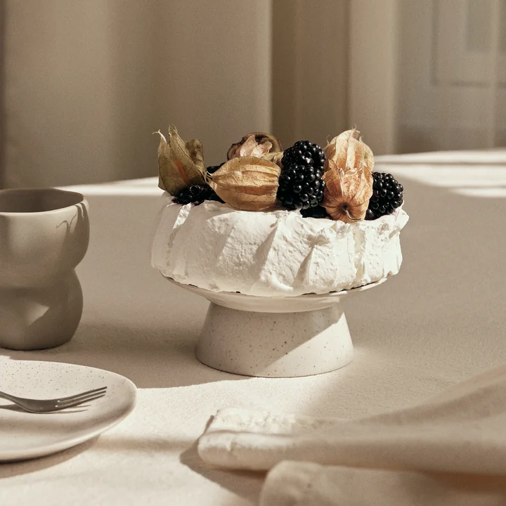 Broste Copenhagen - Nordic Vanilla Tortenplatte, Ø 14,5 x 6 cm, weiß