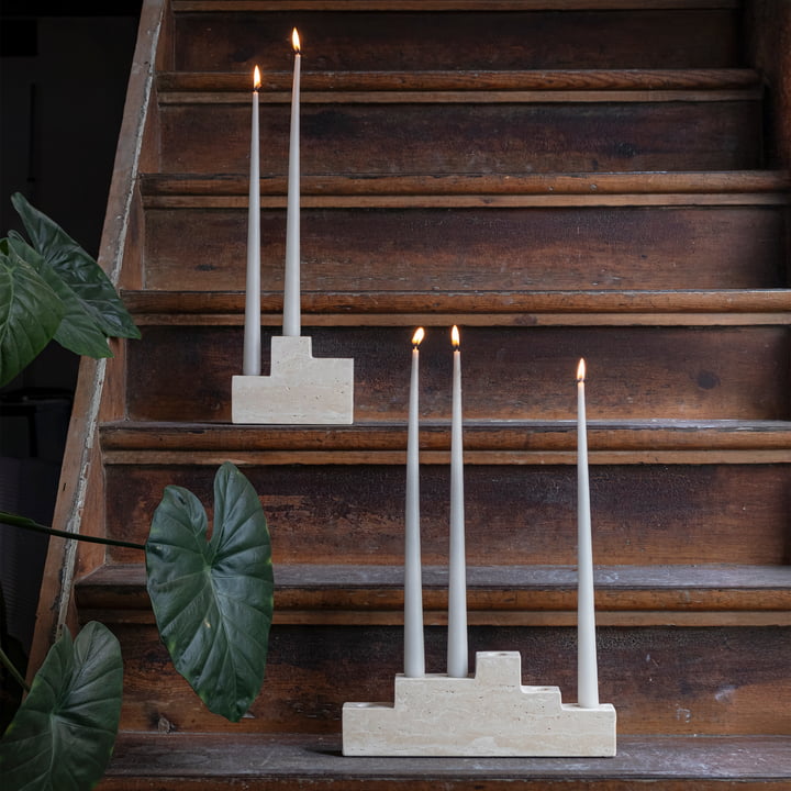 Mette Ditmer - Step Kerzenhalter, trio und six, Travertine, leinen