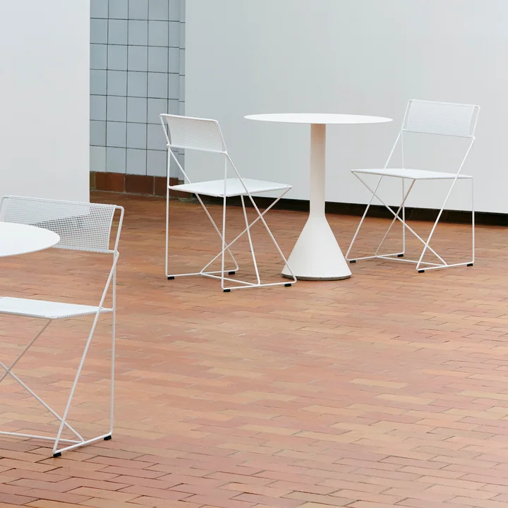 HAY - Palissade Cone Bistrotisch Ø 70 x H 74 cm, cremeweiß
