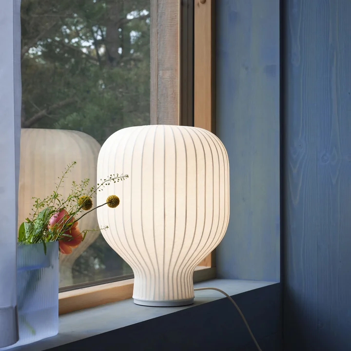 Muuto - Strand Tischleuchte, weiß, H 59 cm