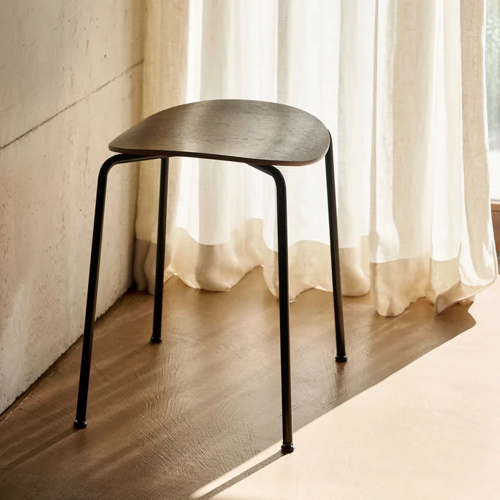 &Tradition - Pavilion AV36 Hocker, H 46 cm, Walnuss (Filzgleiter)