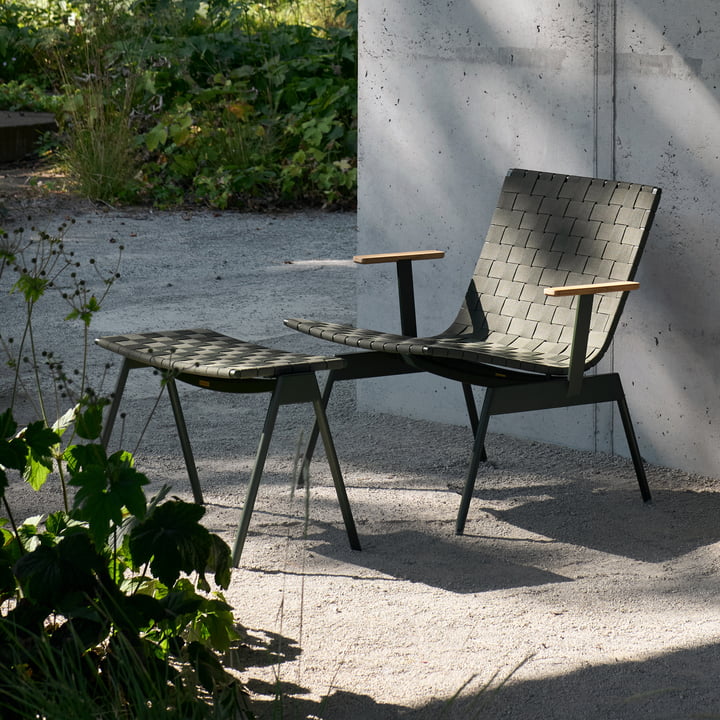 &Tradition - Ville AV45 Outdoor Lounge Chair mit Armlehnen, bronze green