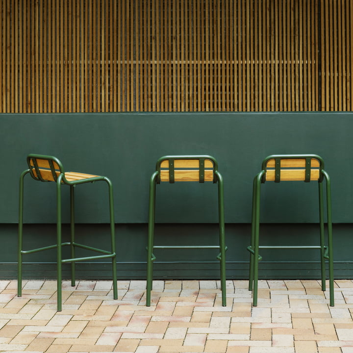 Normann Copenhagen - Vig Barstuhl, H 75 cm, dunkelgrün / robinie