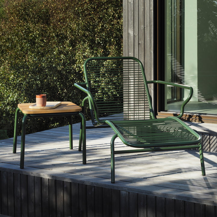 Normann Copenhagen - Vig Liegestuhl, dunkelgrün, Beistelltisch, dunkelgrün / robinie
