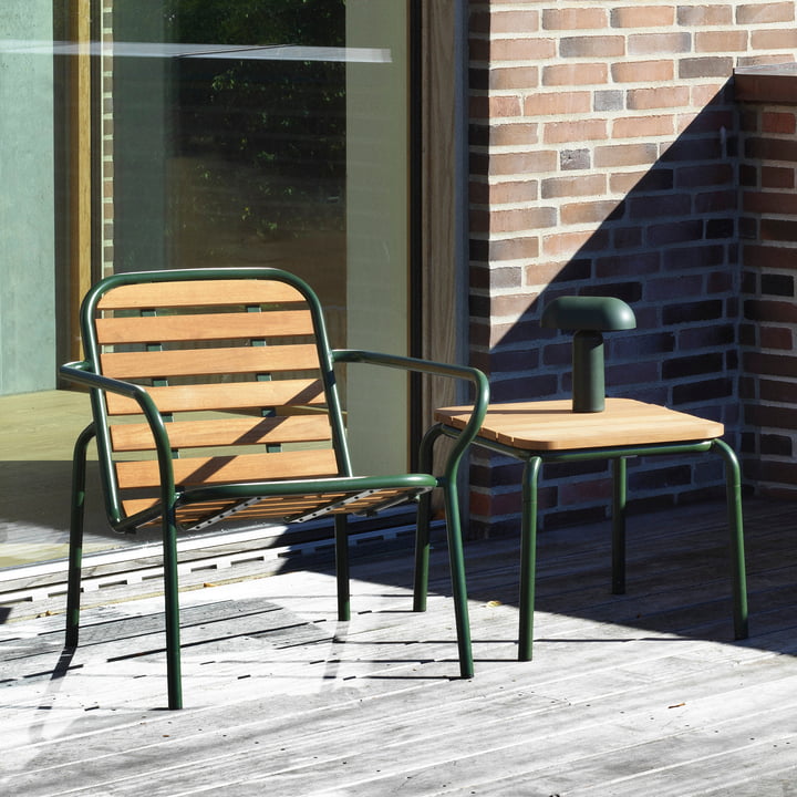 Normann Copenhagen - Vig Lounge Chair, Vig Beistelltisch, dunkelgrün / robinie