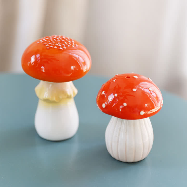 &klevering - Salz- und Pfefferstreuer, Mushroom, rot / weiß