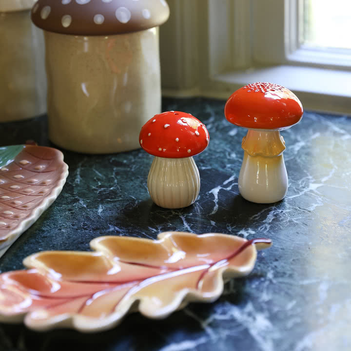 &klevering - Salz- und Pfefferstreuer, Mushroom, rot / weiß