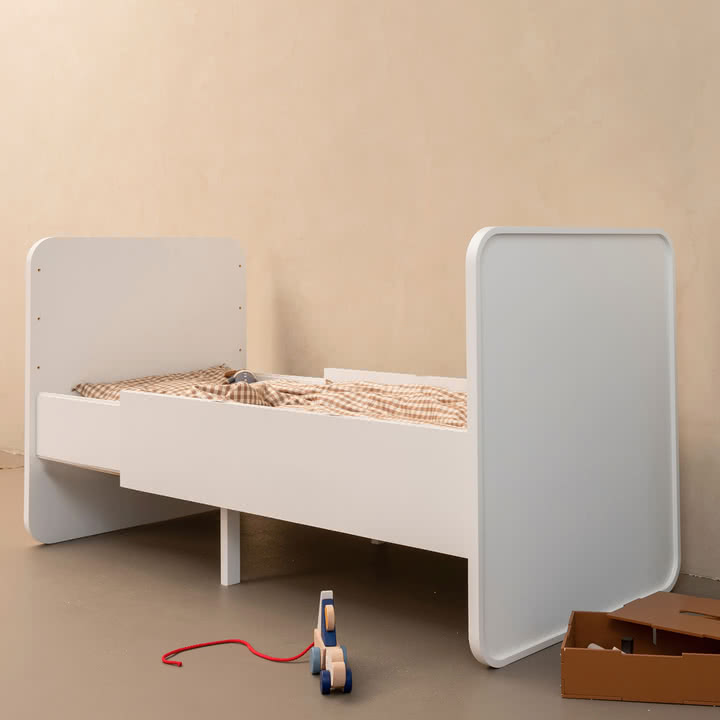 Form Baby & Junior Bed von Nofred