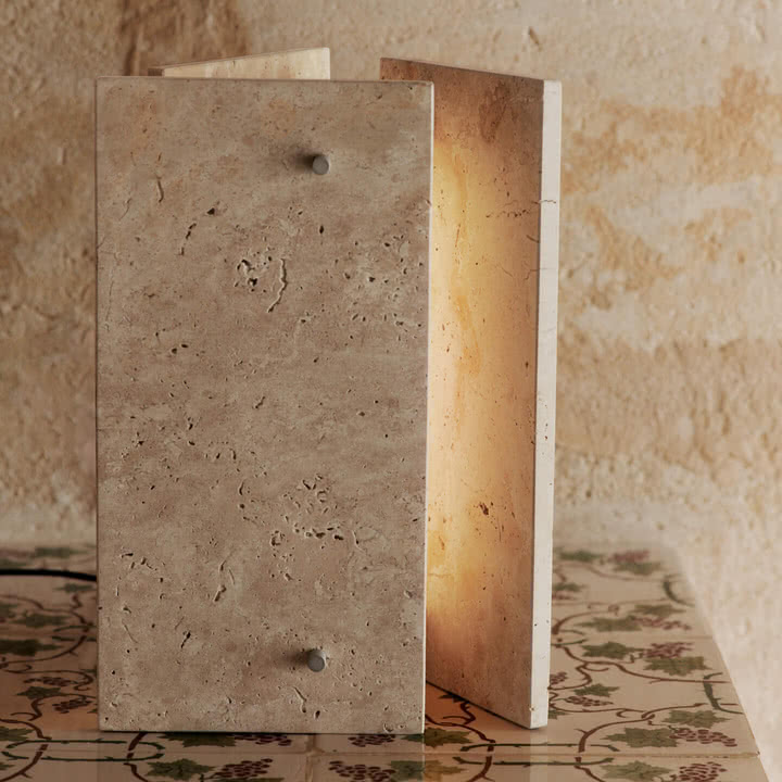 Ferm Living - Oeste LED Tischleuchte, sand