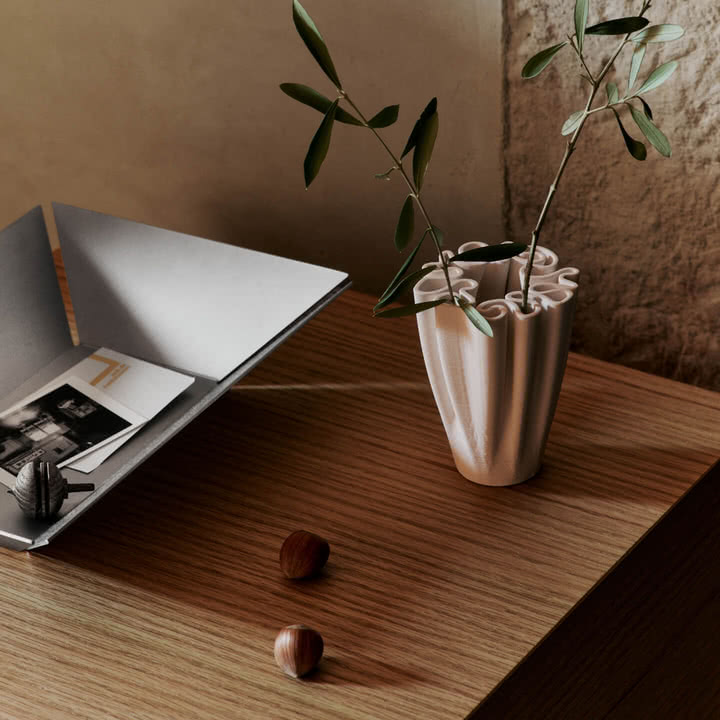 Ferm Living - Press Tablett, high, 21 x 30 cm, silber