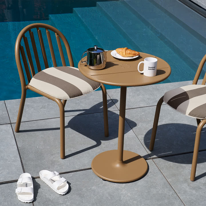 Fatboy - Fred's Outdoor Stuhl und Tisch Ø 60 cm, mochaccino