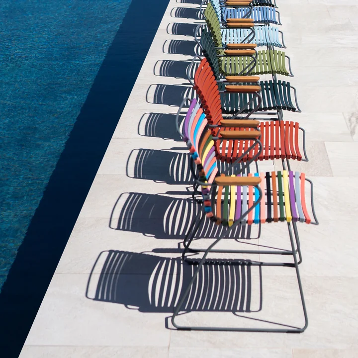 HOUE - CLICK Outdoor Dining Armlehnstuhl mit niedriger Lehne