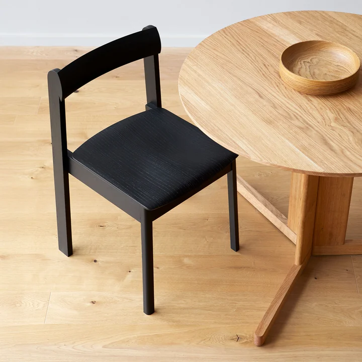 Form & Refine - Trefoil Tisch