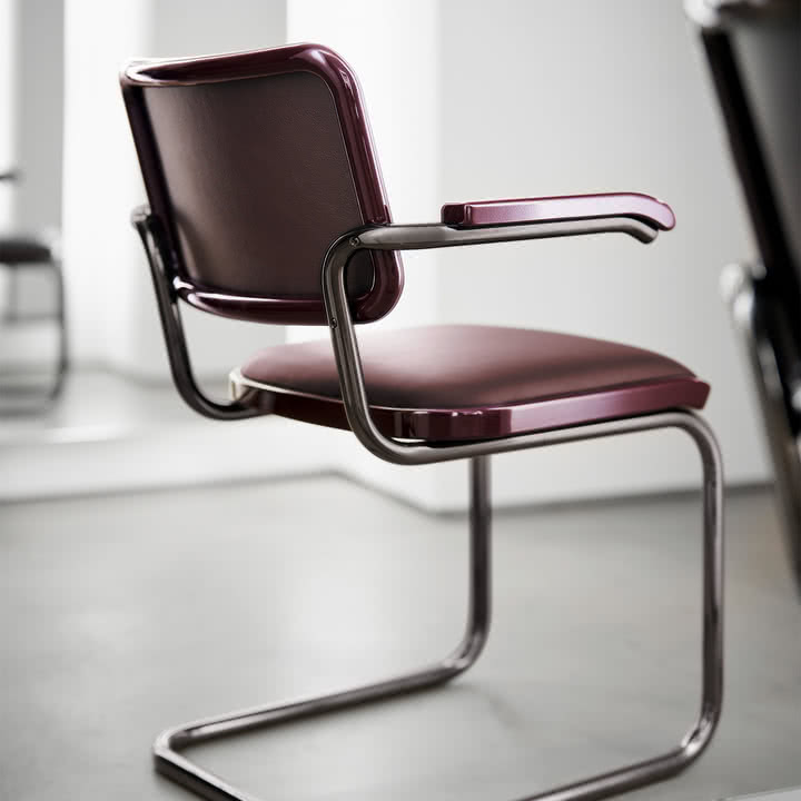 Thonet - S 64 P Serious Armlehnstuhl, Titan / graphit-rubinrot (JS. by Jil Sander)
