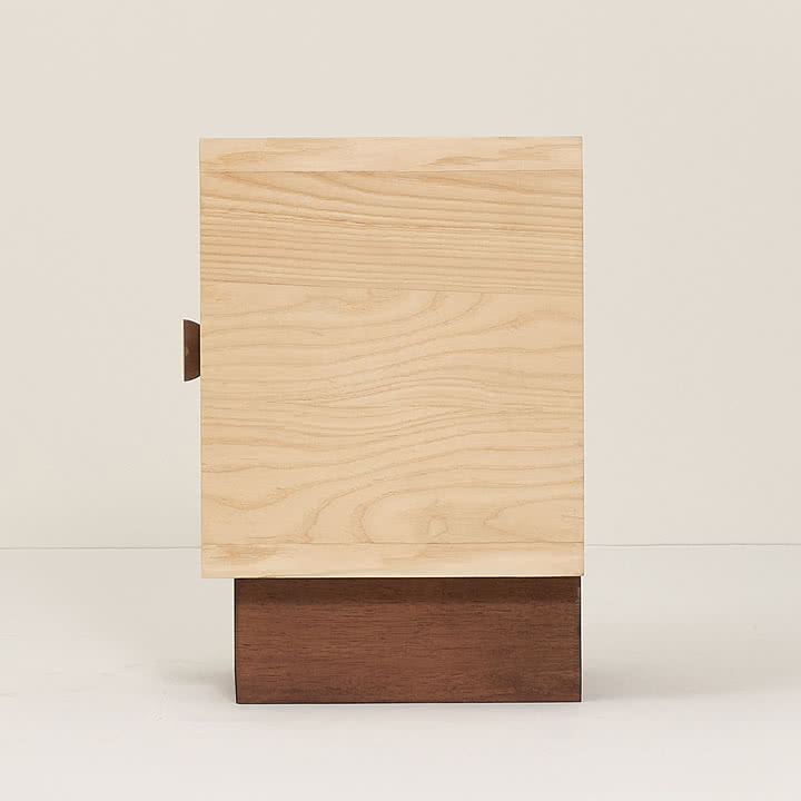 Nobodinoz x Heju - Nachttisch H 52 cm, Esche natur