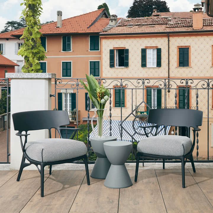 Kartell - A.I. Outdoor Lounge Chair, schwarz / weiß-schwarz (Stoff Twill)