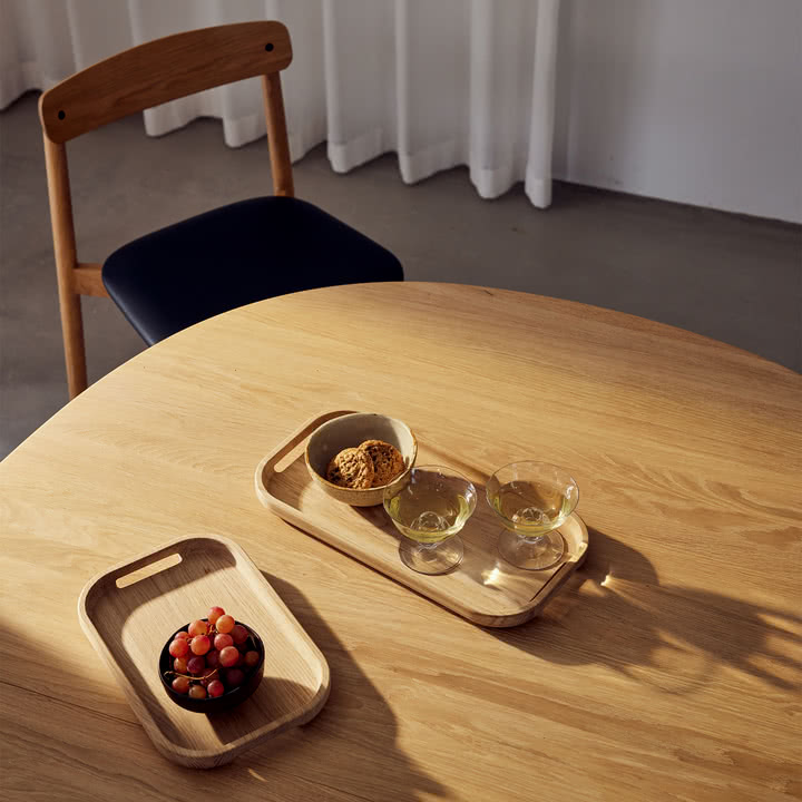 Andersen Furniture - Unite Stuhl, Eiche weiß pigmentiert / schwarz (PU)