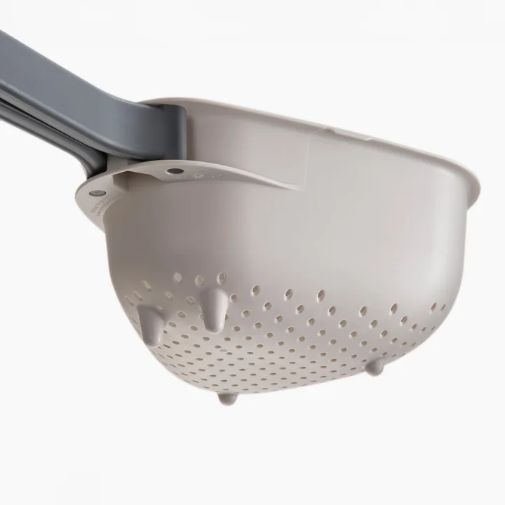 Joseph Joseph - Droplet Küchensieb mit faltbaren Griffen groß, stone