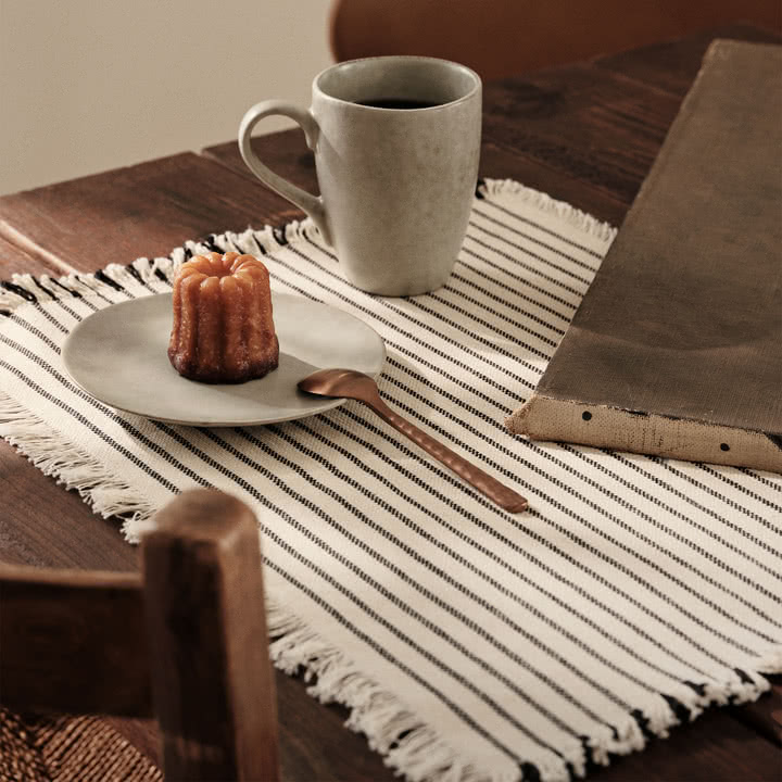 Broste Copenhagen - Elouise Tischläufer, 41,5 x 32 cm, off-white / schwarz