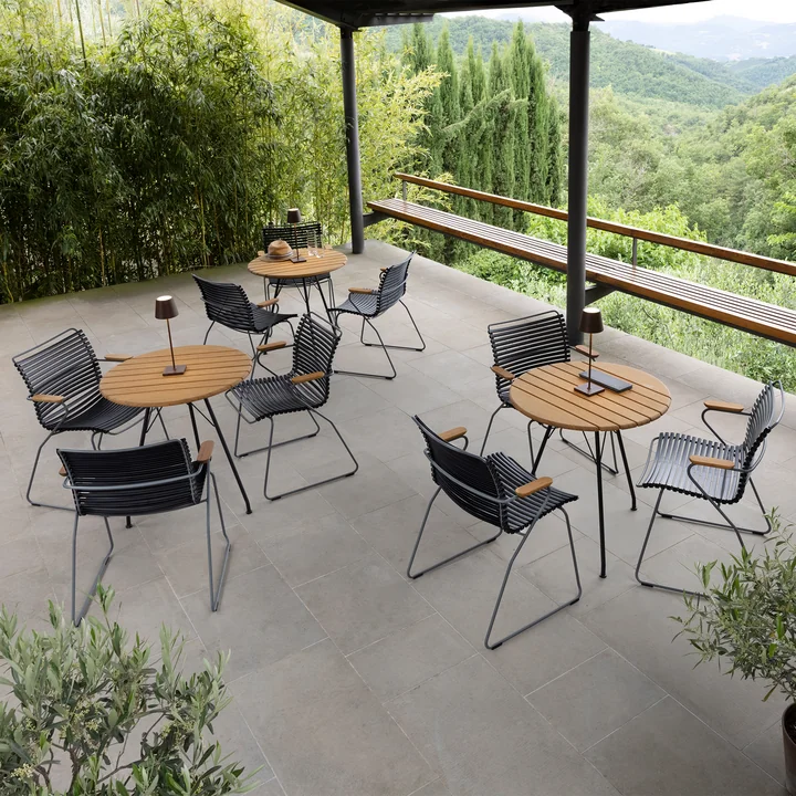 HOUE - CLICK Outdoor Dining Armlehnstuhl mit niedriger Lehne