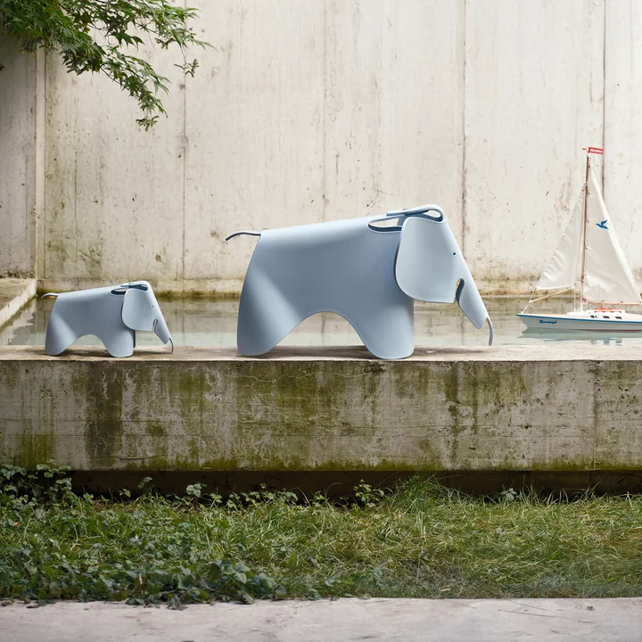 Vitra - Eames Elephant RE, groß und klein, sky blue