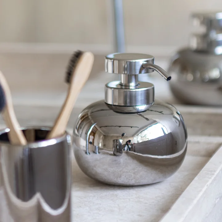 Mette Ditmer - Lotus Seifenspender, H 13 cm, chrom