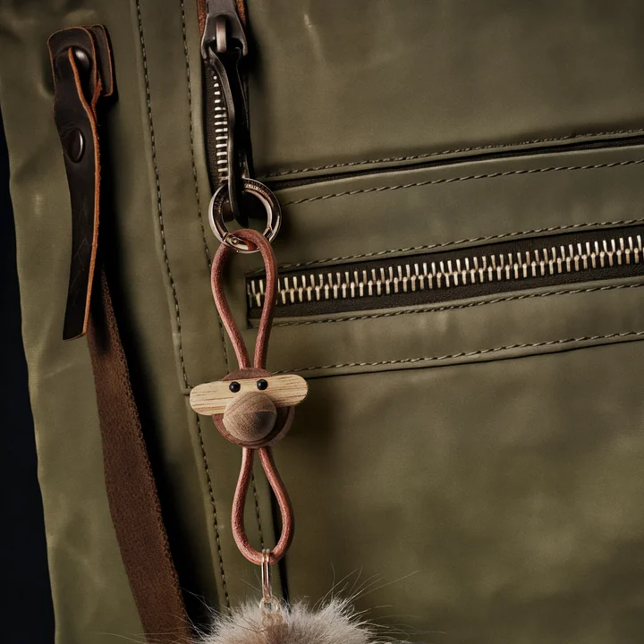 Kay Bojesen - Affe Schlüsselanhänger, Teak geölt / Limba geölt / silber / Leder schwarz