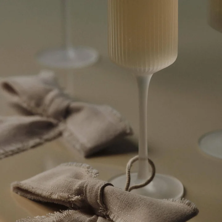 Ferm Living - Ripple Champagnerflöte, frosted