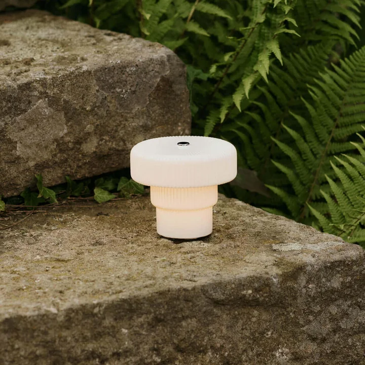 Ferm Living - Ripple LED Akku-Leuchte, weiß