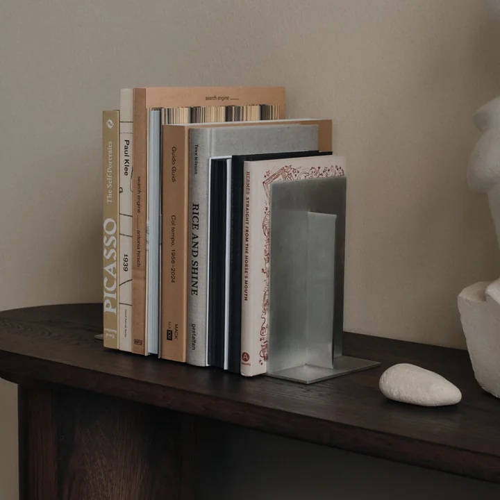 Ferm Living - Lager Buchstütze, Aluminium 