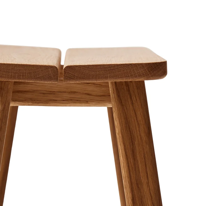 Form & Refine - Angle Standard Hocker, Eiche geölt