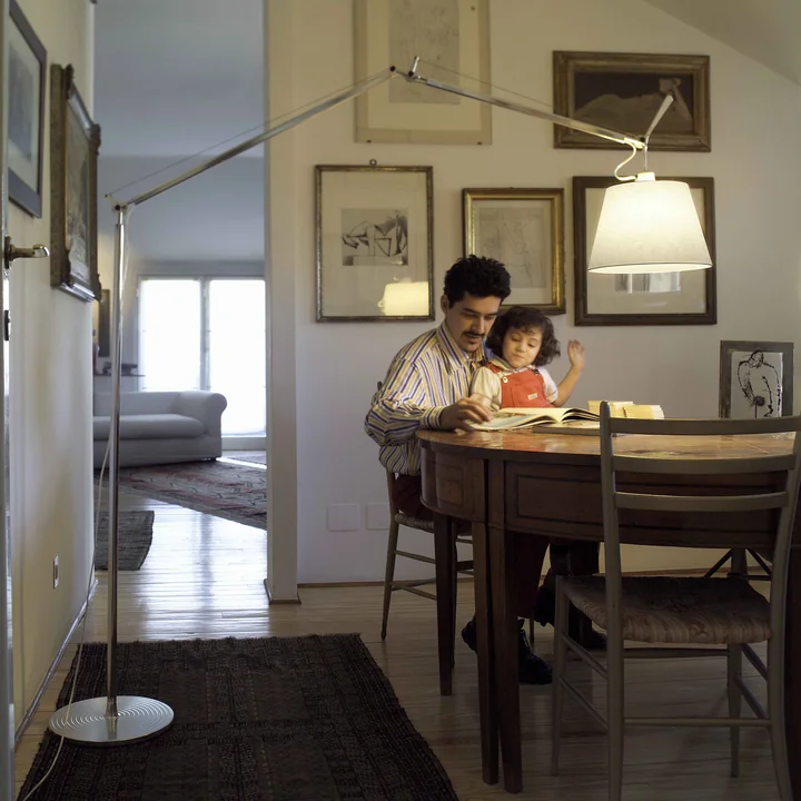 Tolomeo Mega Stehleuchte mit Dimmer von Artemide