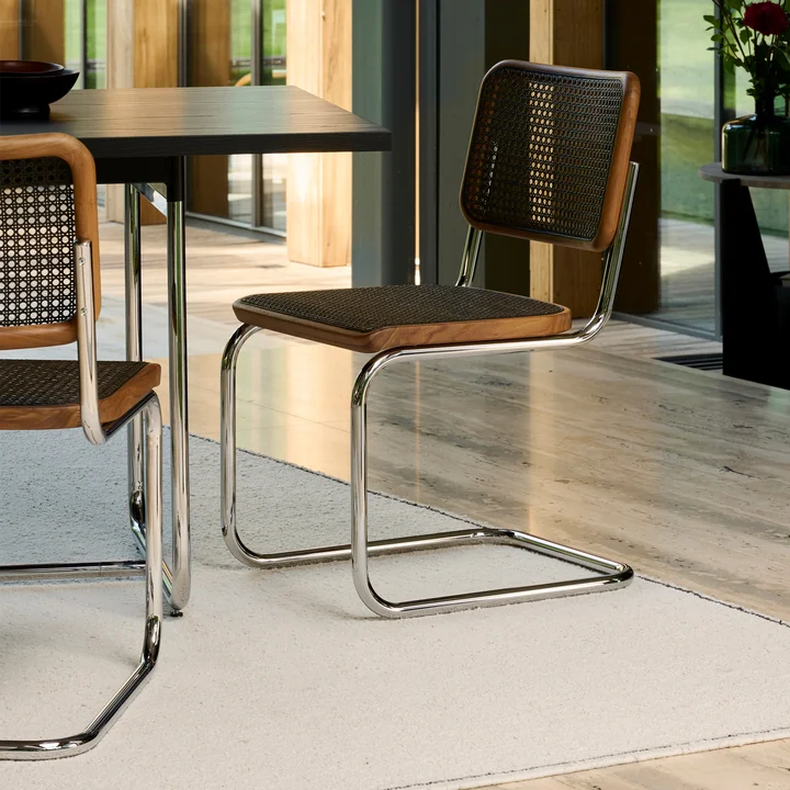 Thonet - S 32 V Stuhl, Chrom / Nussbaum / Rohrgeflecht mit Kunststoffstützgewebe dark melange