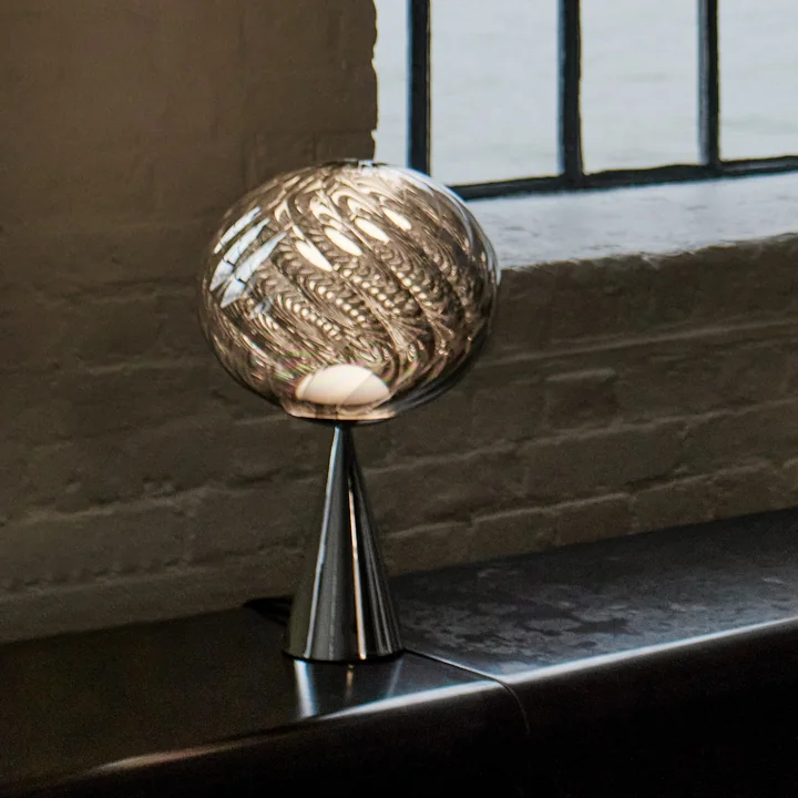 Tom Dixon - Whirl Cone Fat LED Tischleuchte, silber / silber