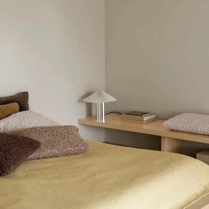 Taite Tischleuchte, lily white von Blomus