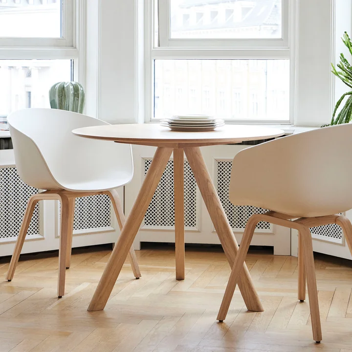 HAY - Copenhague CPH20 2.0 Tisch Ø 90 cm, Eiche lackiert / Laminat weiß