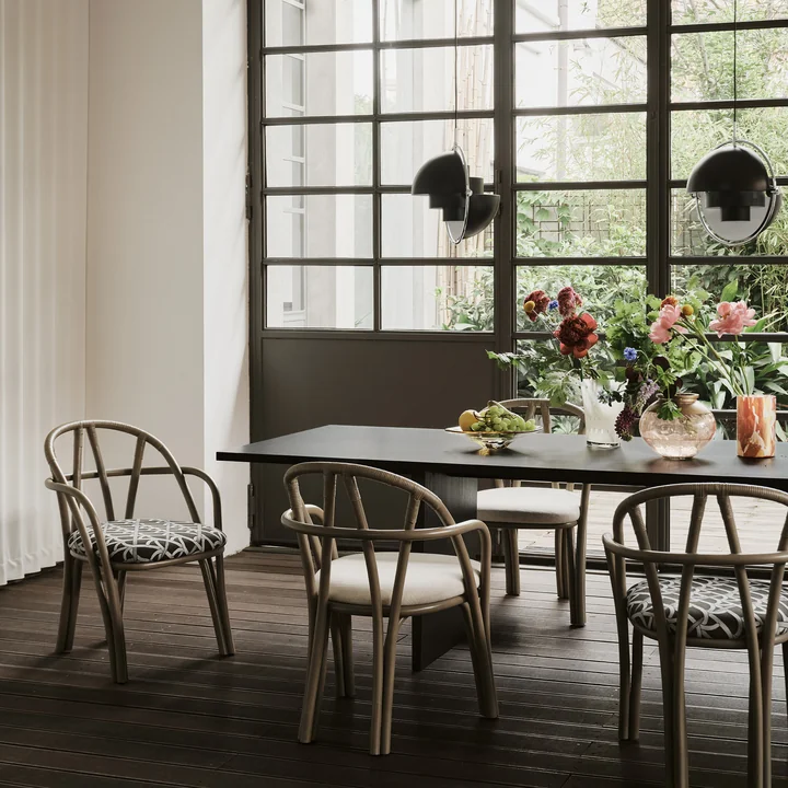 Gubi - Bistra Armlehnstuhl