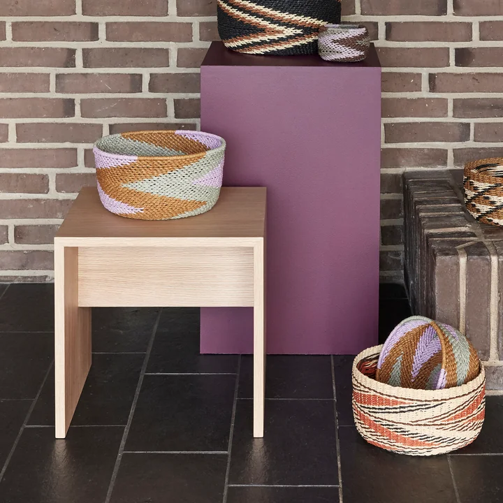 Hübsch Interior - Less Beistelltisch, 42 x 42 cm, Eiche natur