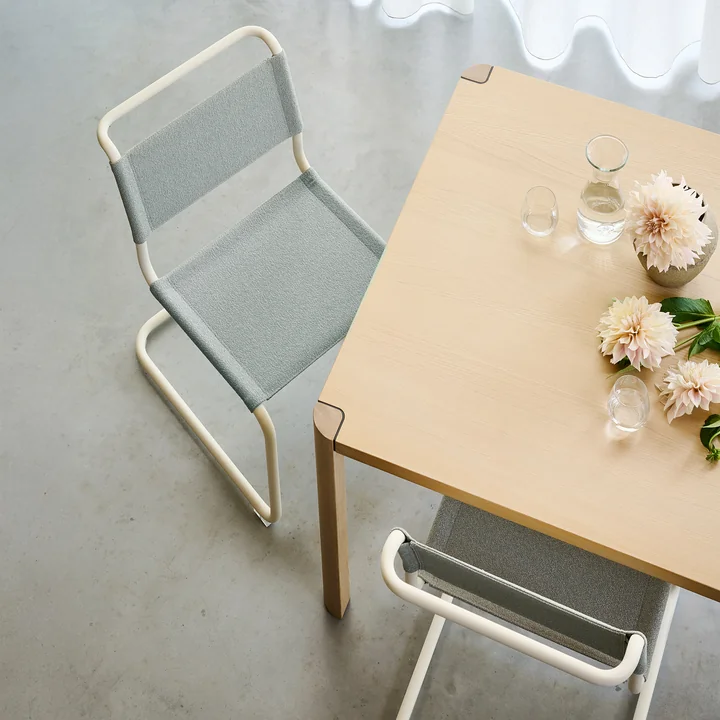 Thonet - S 33 V Stuhl, perlweiß / ray ( Stoff Rohi Cento)