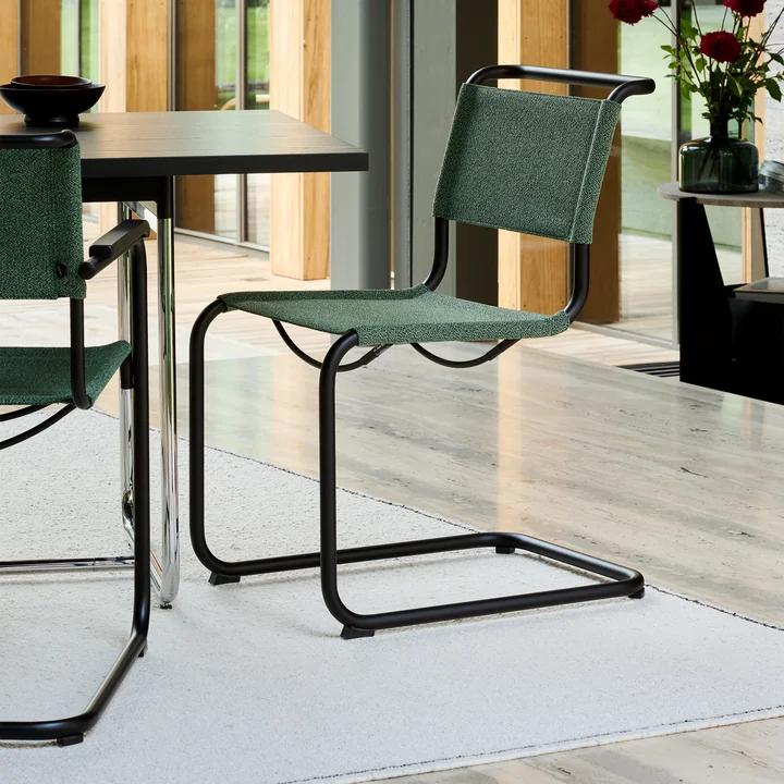 Thonet - S 33 V Stuhl, tiefschwarz / malachit (Stoff Rohi Cento)