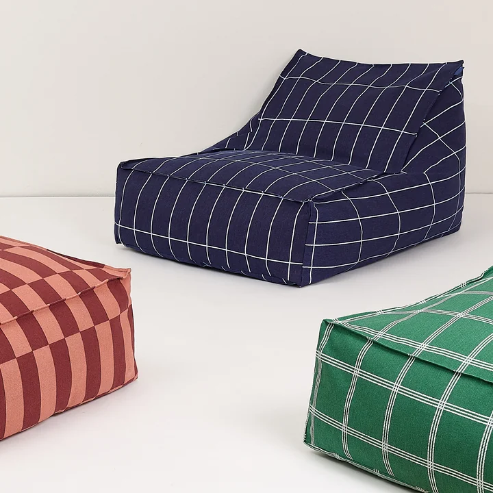 Nobodinoz - Vibes Long Sitzsack (für Erwachsene), navy blue grid