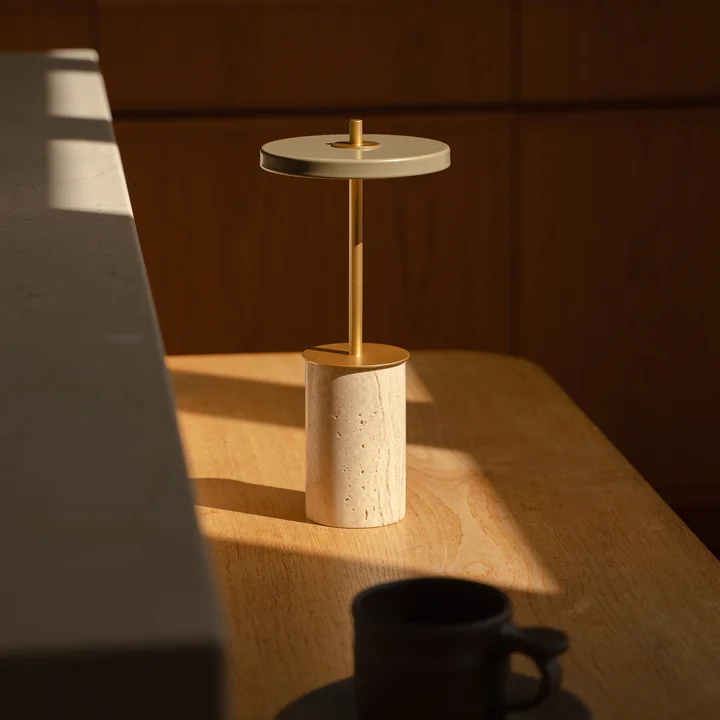 Umage - Asteria Move Mini, LED Tischleuchte, Messing / clay