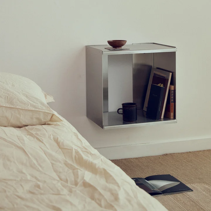 Form & Refine - Taper Wandregal, Cube, 34 x 35 cm, Edelstahl gebürstet