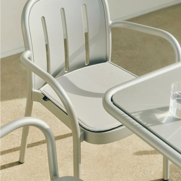 HAY - Deville Armlehnstuhl mit Sitzkissen, Outdoor, silver grey