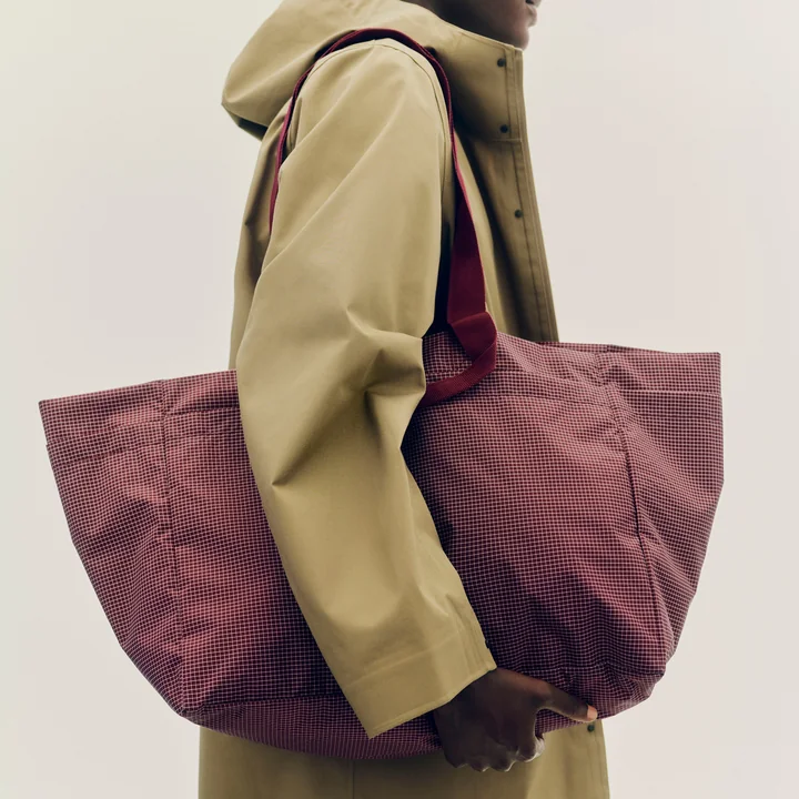 HAY - Grid Weekend Bag L, burgundy